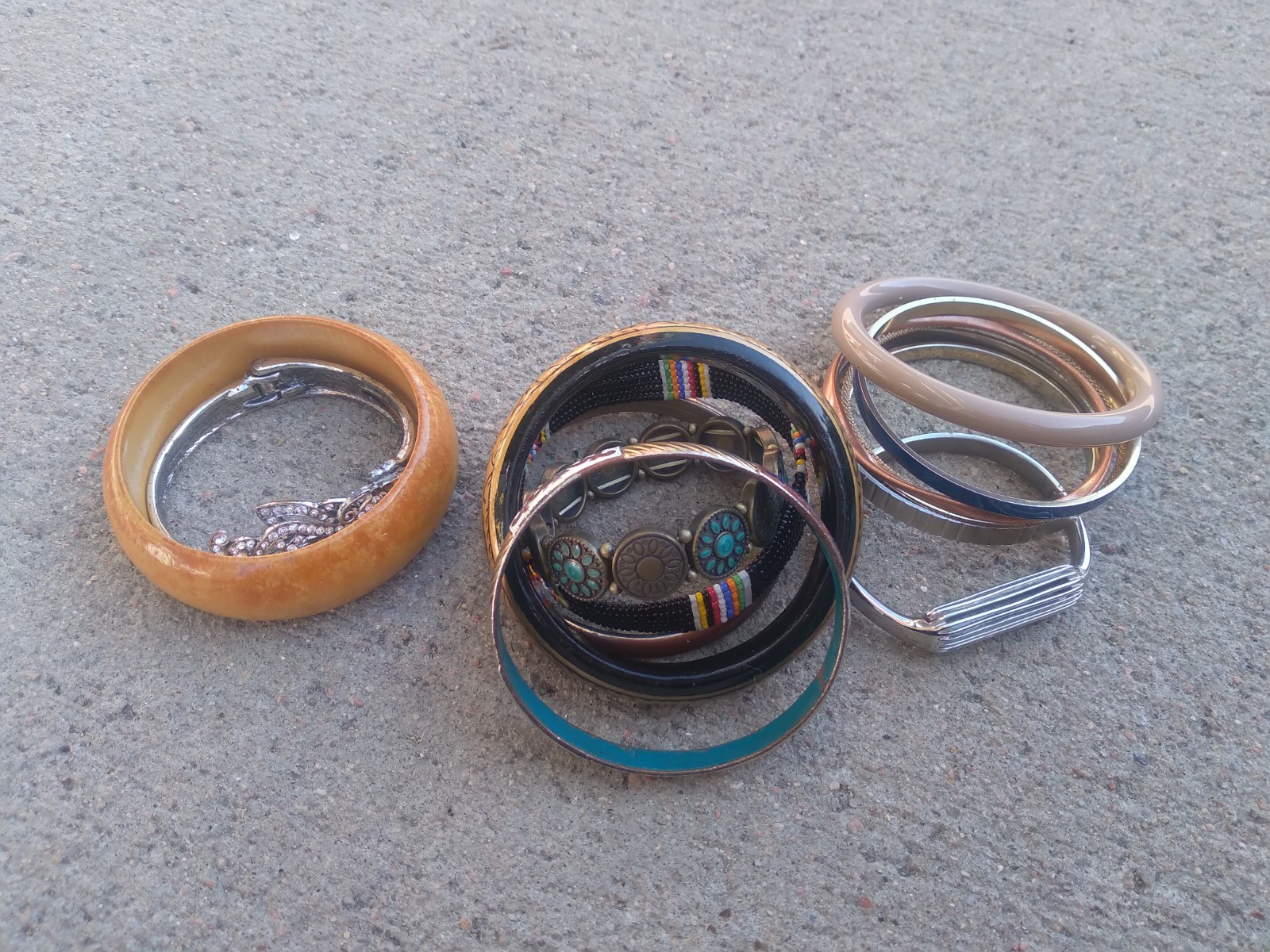 Vintage Bracelet Lot 14 Metal Wood Plastic