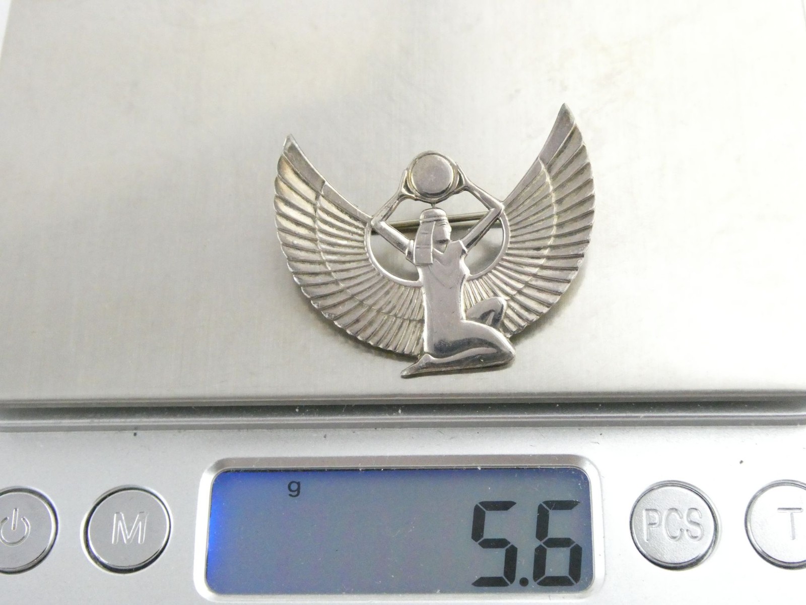 Vintage Unmarked Sterling Silver Egyptian Revival Isis Pin Brooch 5.6g 1 3/8 In