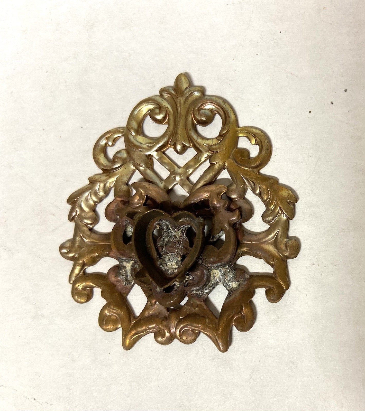 20 RAW BRASS LAYERED STAMPINGS, FOR JEWELRY & CRAFTING-PARTS-heart setting
