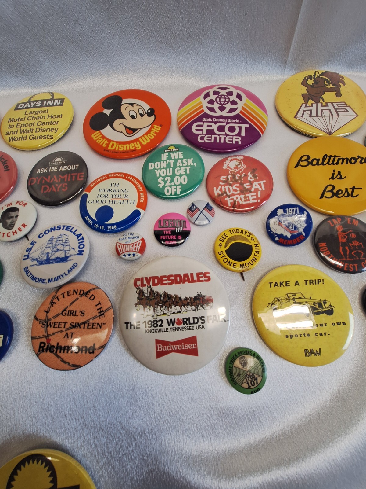 Eclectic Lot of Vintage 70’s Era and 80’s Disney Hotel and More Pinback Buttons