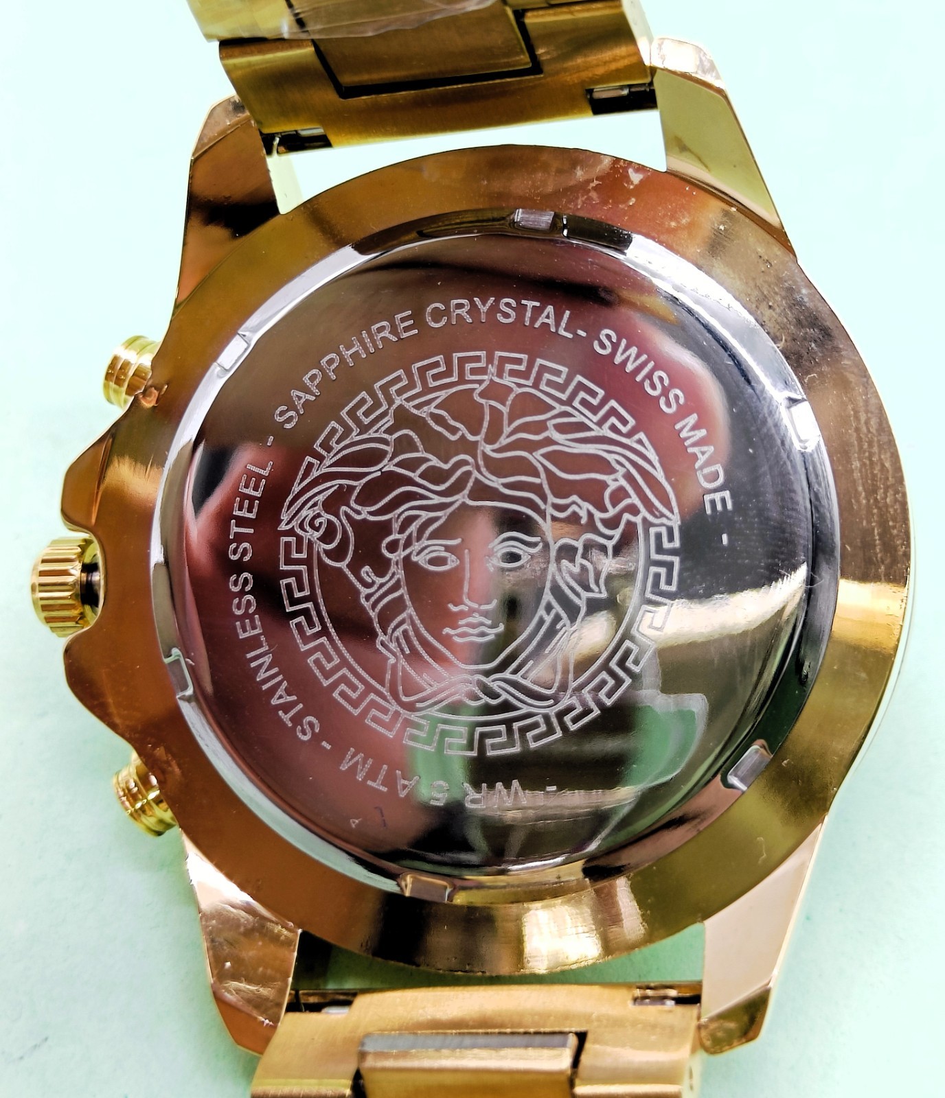 Amazing Versace Chronograph Date Indicator Quartz Analog Men’s Wrist Watch