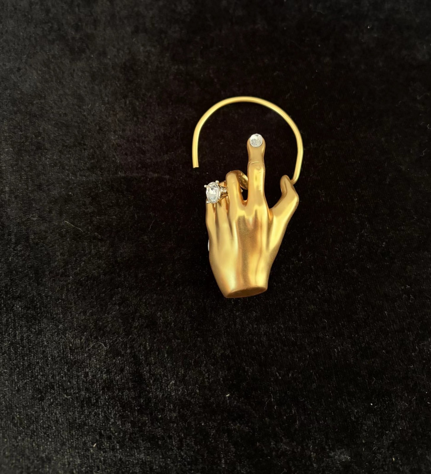 🎁NEW AUTHENTIC High Quality Schiaparelli Hand Rhinestone Gold Threader Earrings