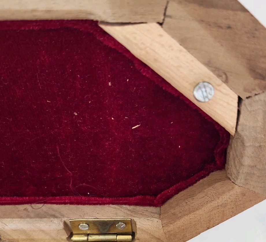 Vtg Kashmiri Hand Carved Walnut Wood Puzzle Jewelry Box Rotating Foot Lock-Read