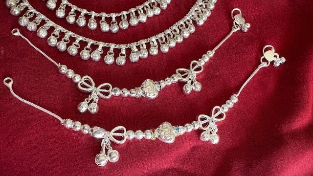 Girls lot 2 pairs ankle bracelet anklet silver bells charm chain India jewelry