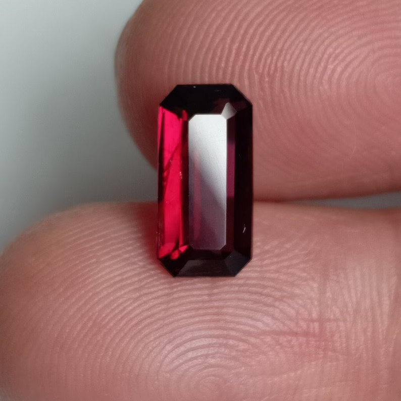 Natural Rhodolite Rectangle Cut From Africa Loose Gemstone 2.23 Ct Ring Jewelry