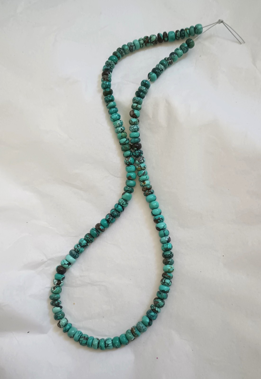 OLD STOCK HI-GRADE HUBEI TURQUOISE 5-6.5MM RONDELLE BEADS – 17.75″ – 1709E