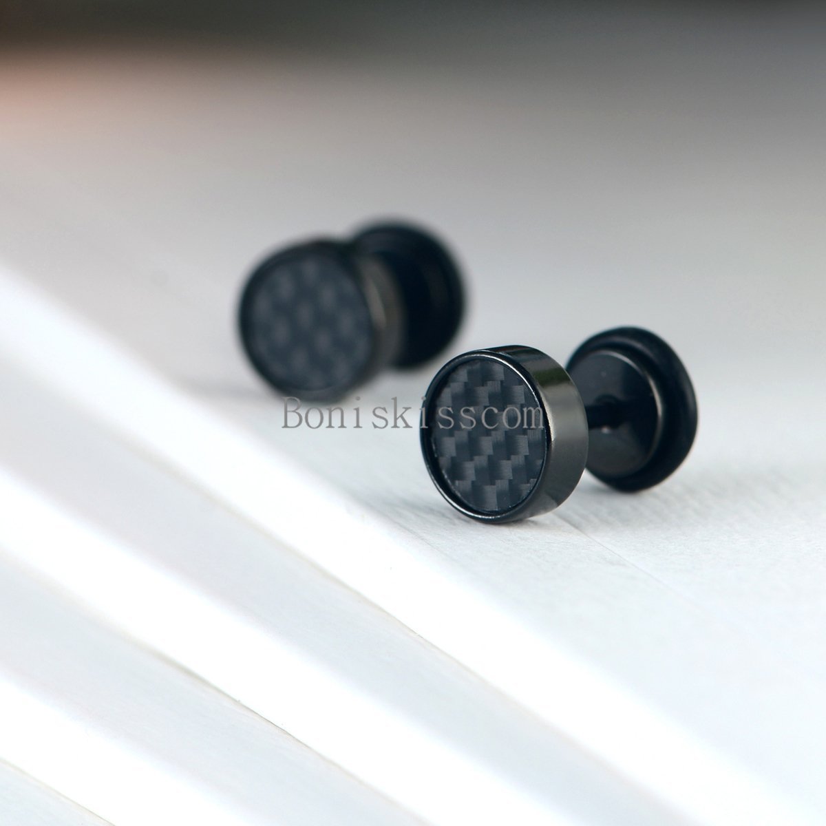Men’s Women’s Stainless Steel Carbon Fiber 8mm Round Barbell Stud Earrings 2Pcs