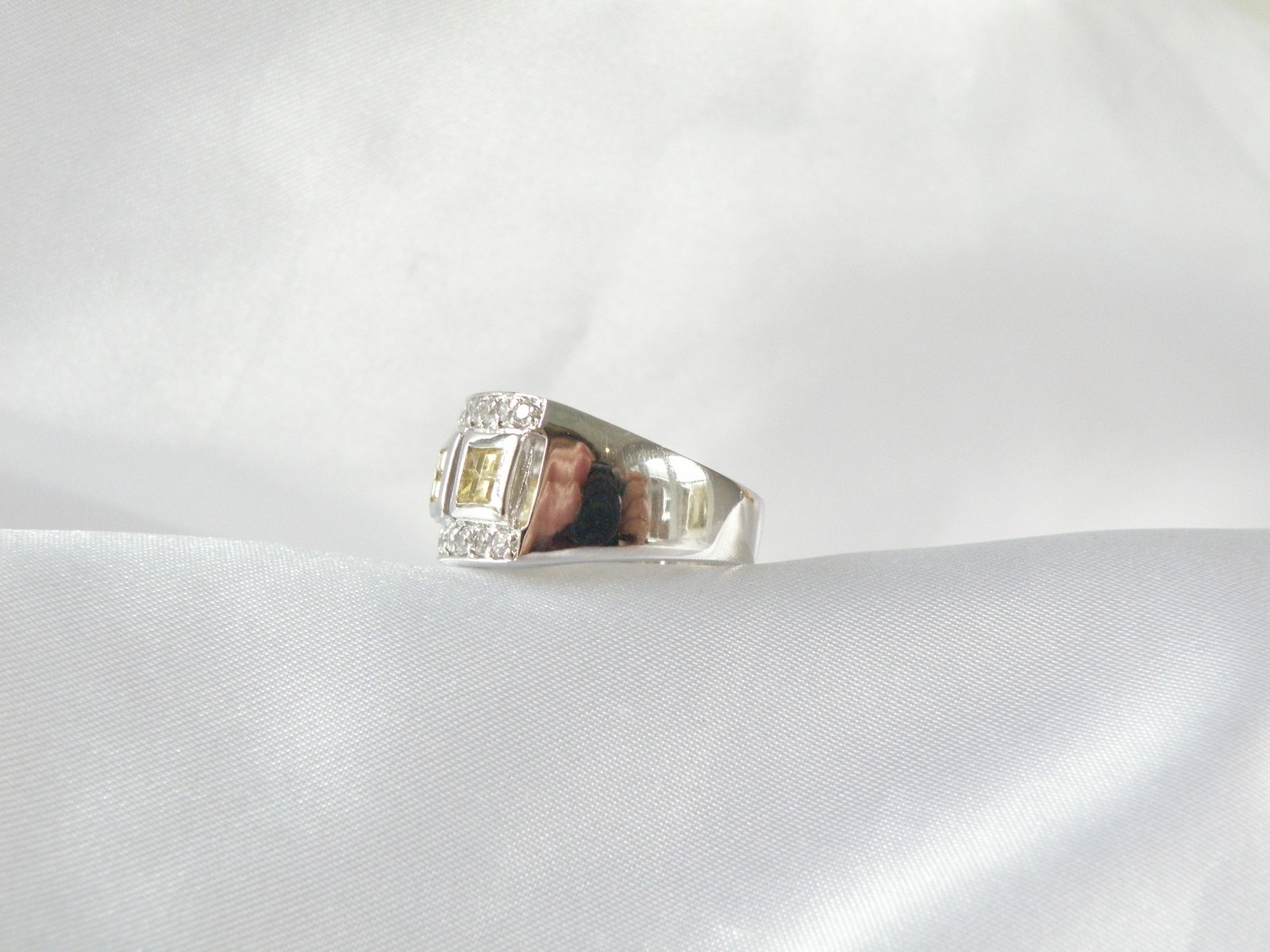 Victoria Wieck Sterling Silver 925 Channel Set Yellow CZ Ring Size 8