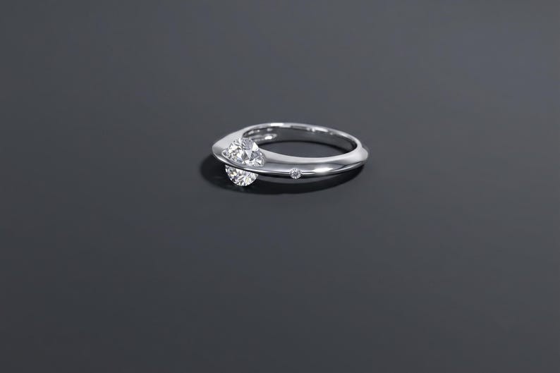 1.0 CT Round Spinner Moissanite 14K Gold Rotating Star Proposal Ring For Her