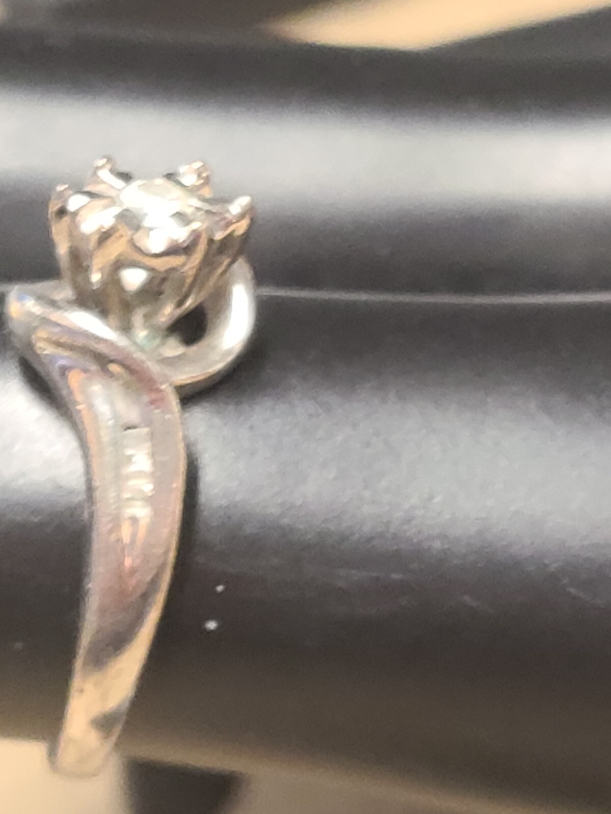 925 Diamond Ring 2.4 Grams Size 7