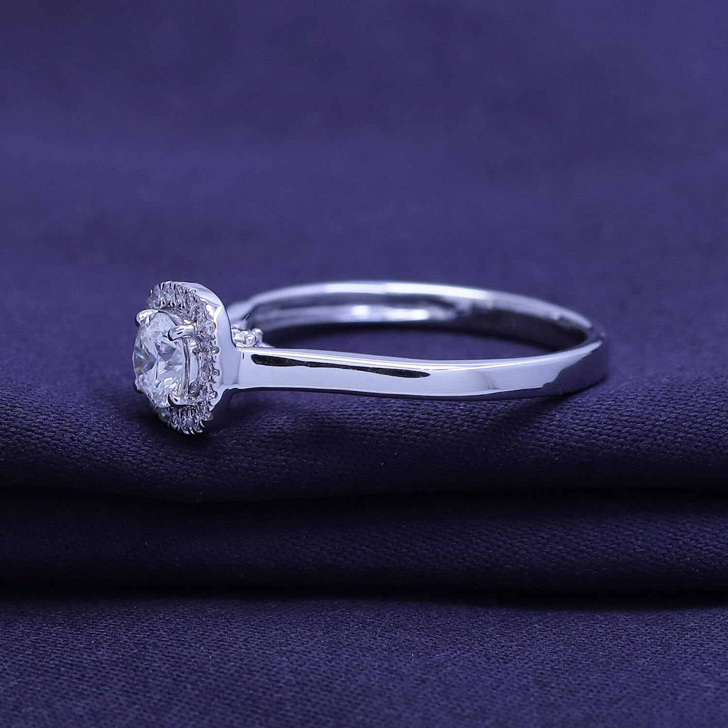 5/8 Ctw Round Lab Grown Diamond Halo Engagement Ring Sterling Silver (0.65 ctw)