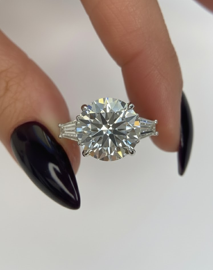 Lab Grown 6.80 Carat Round Cut E/VS1 Diamond Engagement Ring 14k White Gold IGI