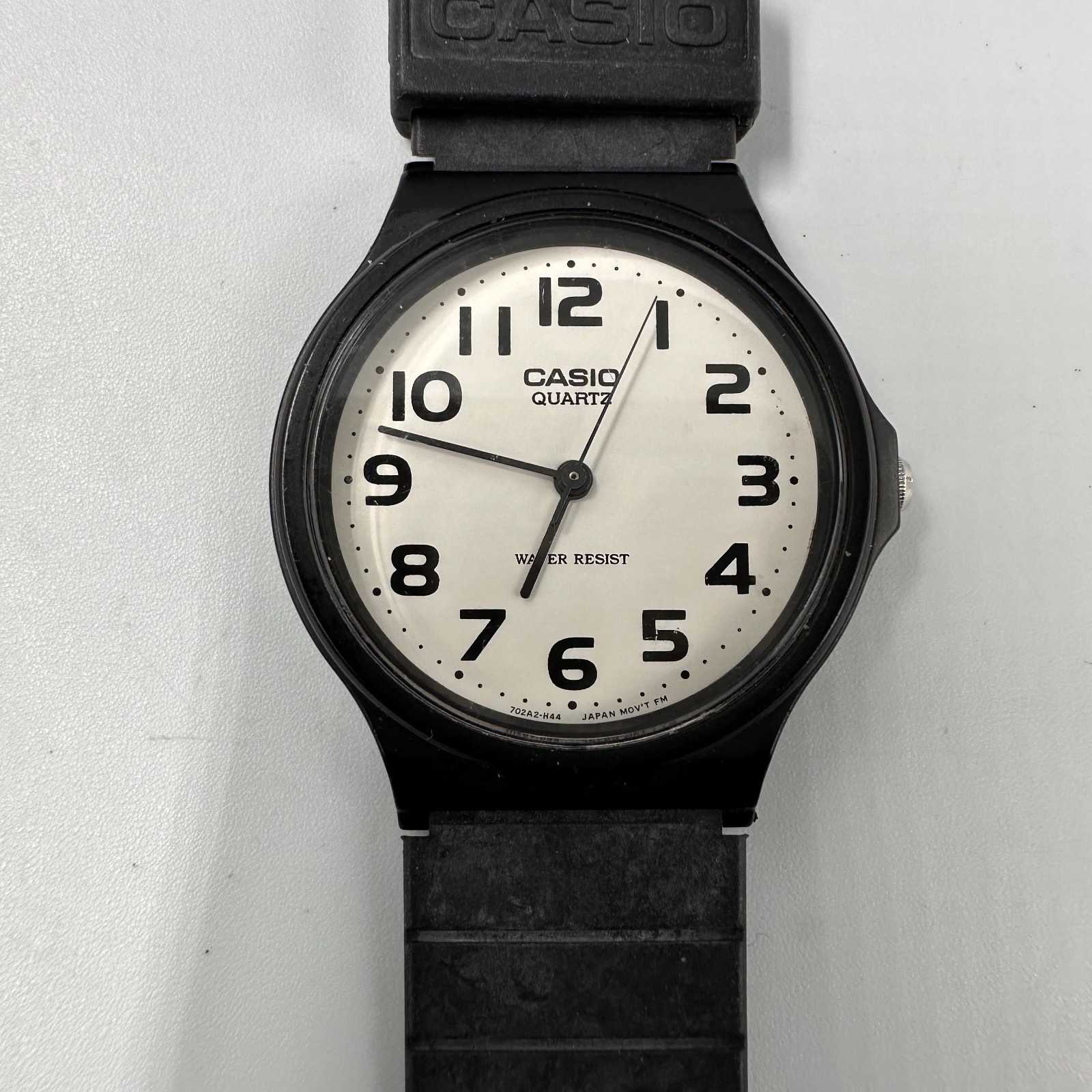 Casio Watch Mens White Dial Easy To Read Black Band MQ-24 New Battery 9″