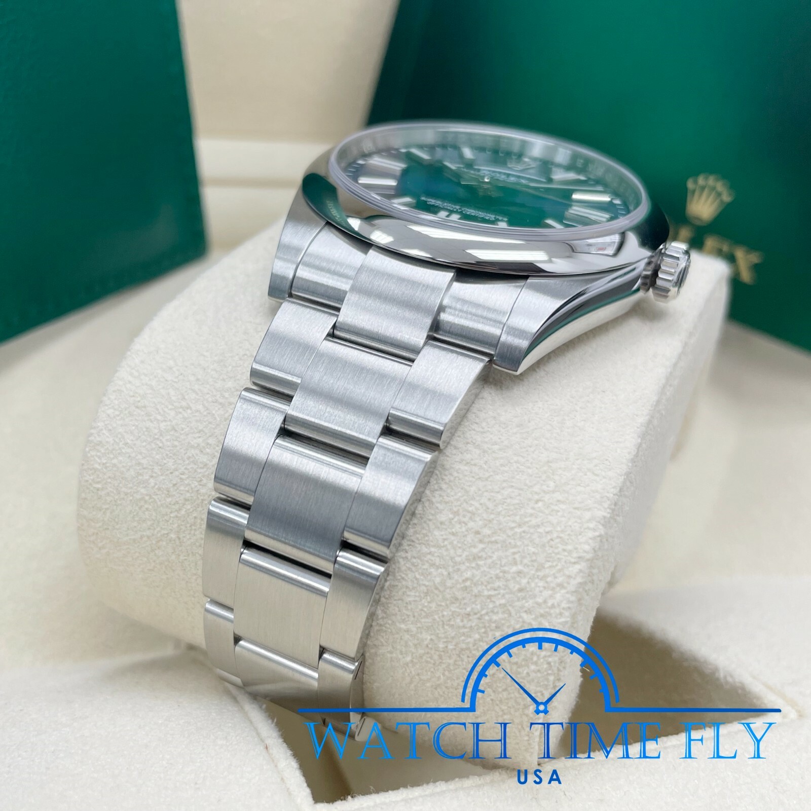 Rolex 2022 UNWORN Oyster Perpetual 41mm 124300 Stainless Steel Bright Blue Dial