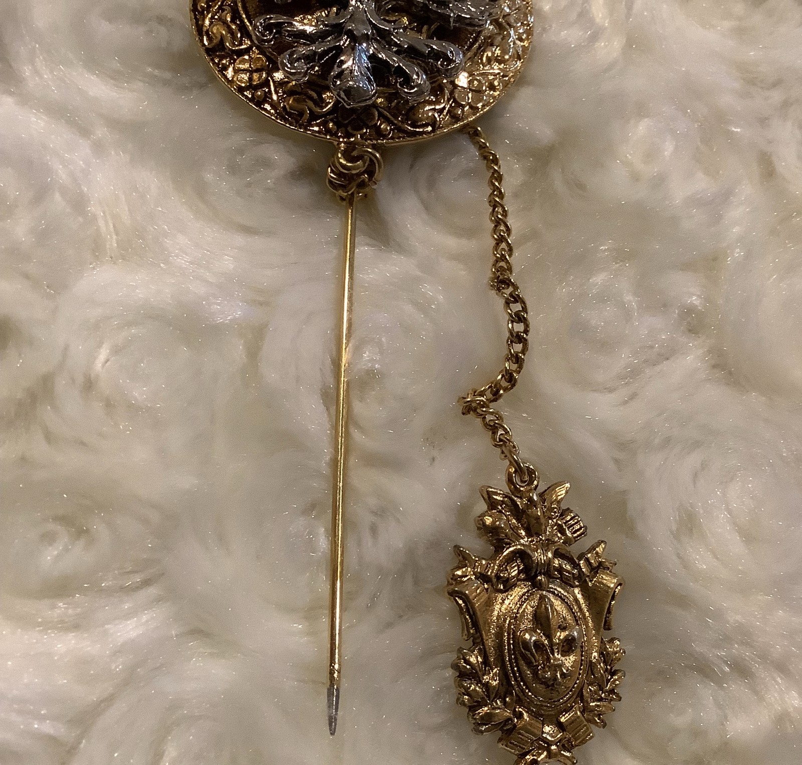 Arthur Pepper gold silver crown Fleur De Lis Eagle lapel stick pin Medieval king