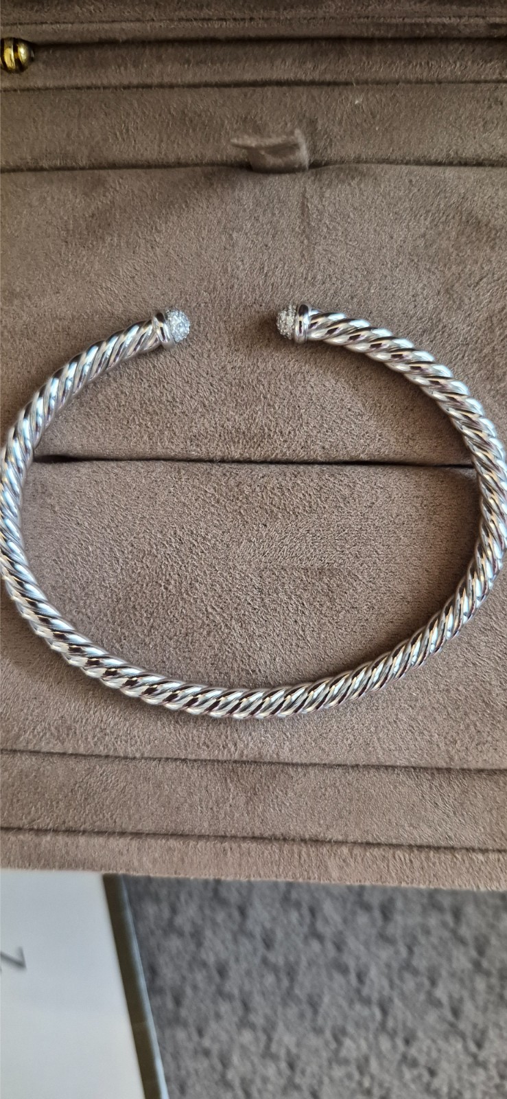 David Yurman 18k White Gold cable bracelet. With Mave’ diamonds