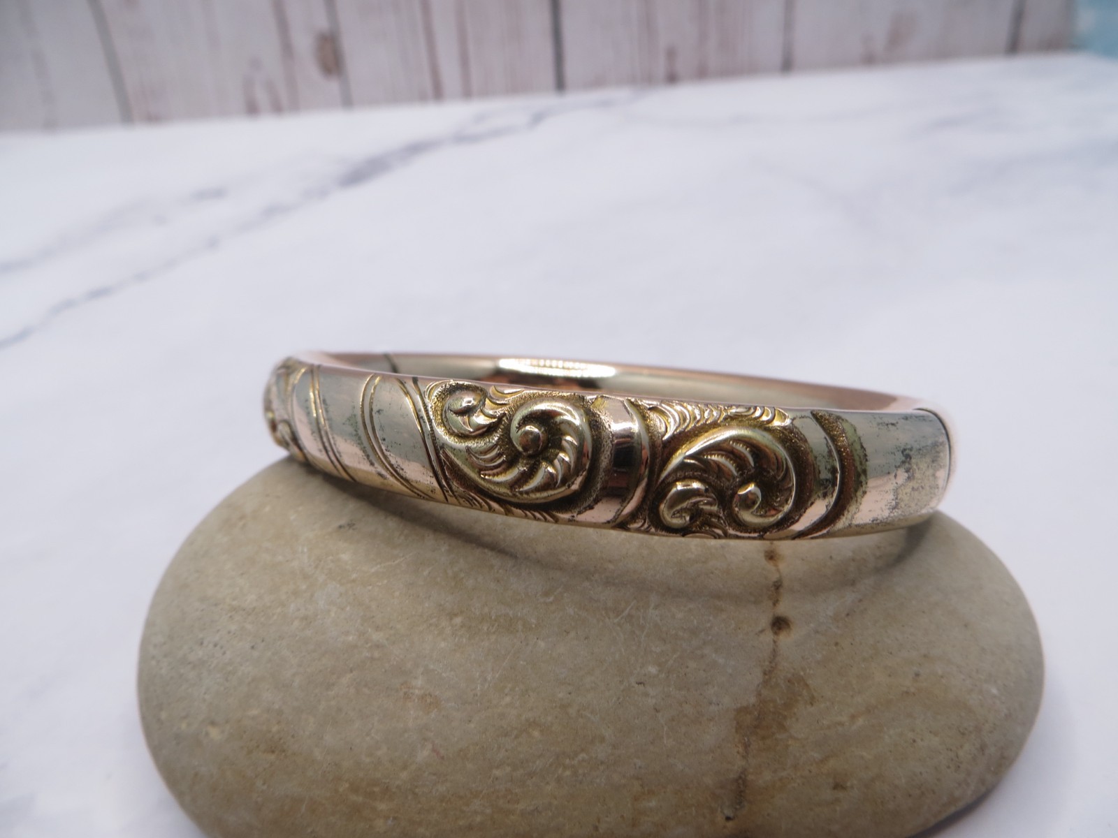 Antique Art Nouveau Yellow Gold Filled Hinged Bangle Bracelet Swirl Leaf #116