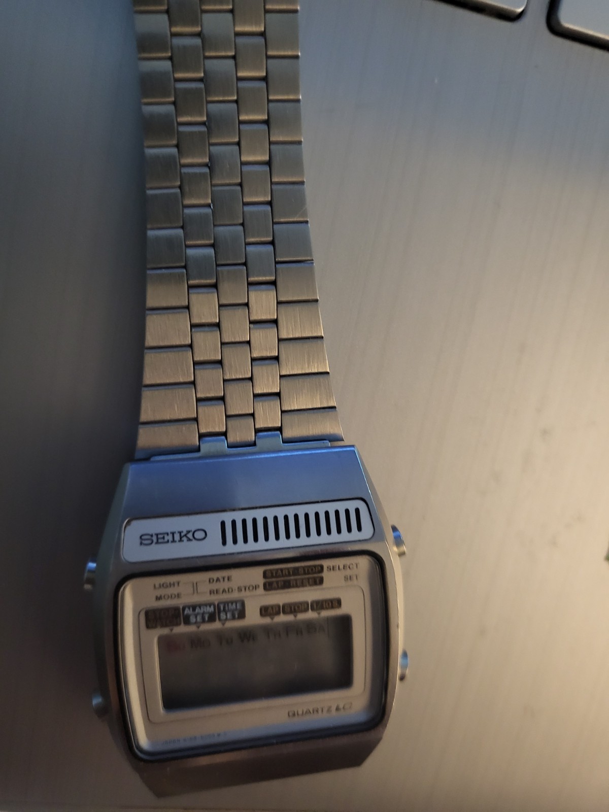 Seiko Men’s Vintage A159-5009-G Quartz LC Digital Watch