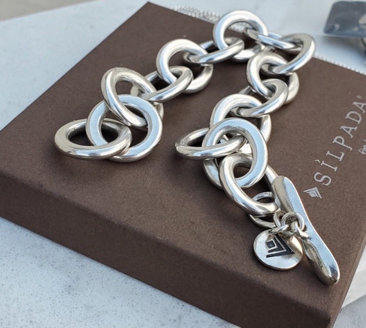 Silpada Sterling 925 Silver Oval Link Toggle Bracelet 8 in Now 200