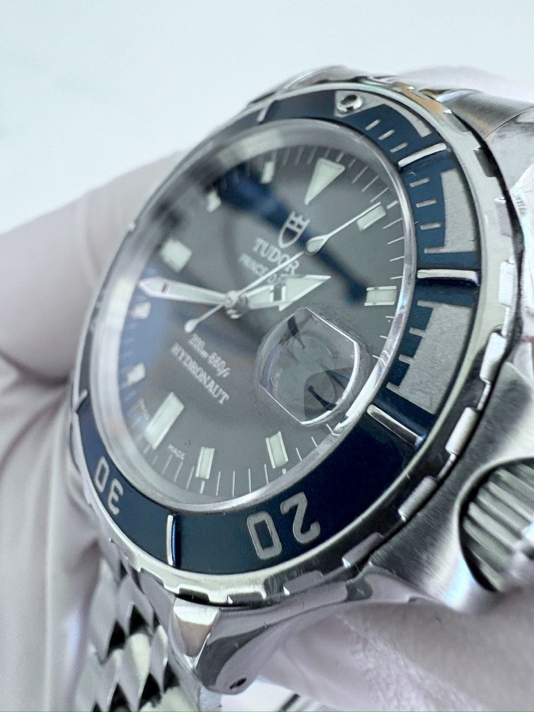 Tudor Hydronaut 85190P 37mm SS Blue Dial Automatic Date Watch