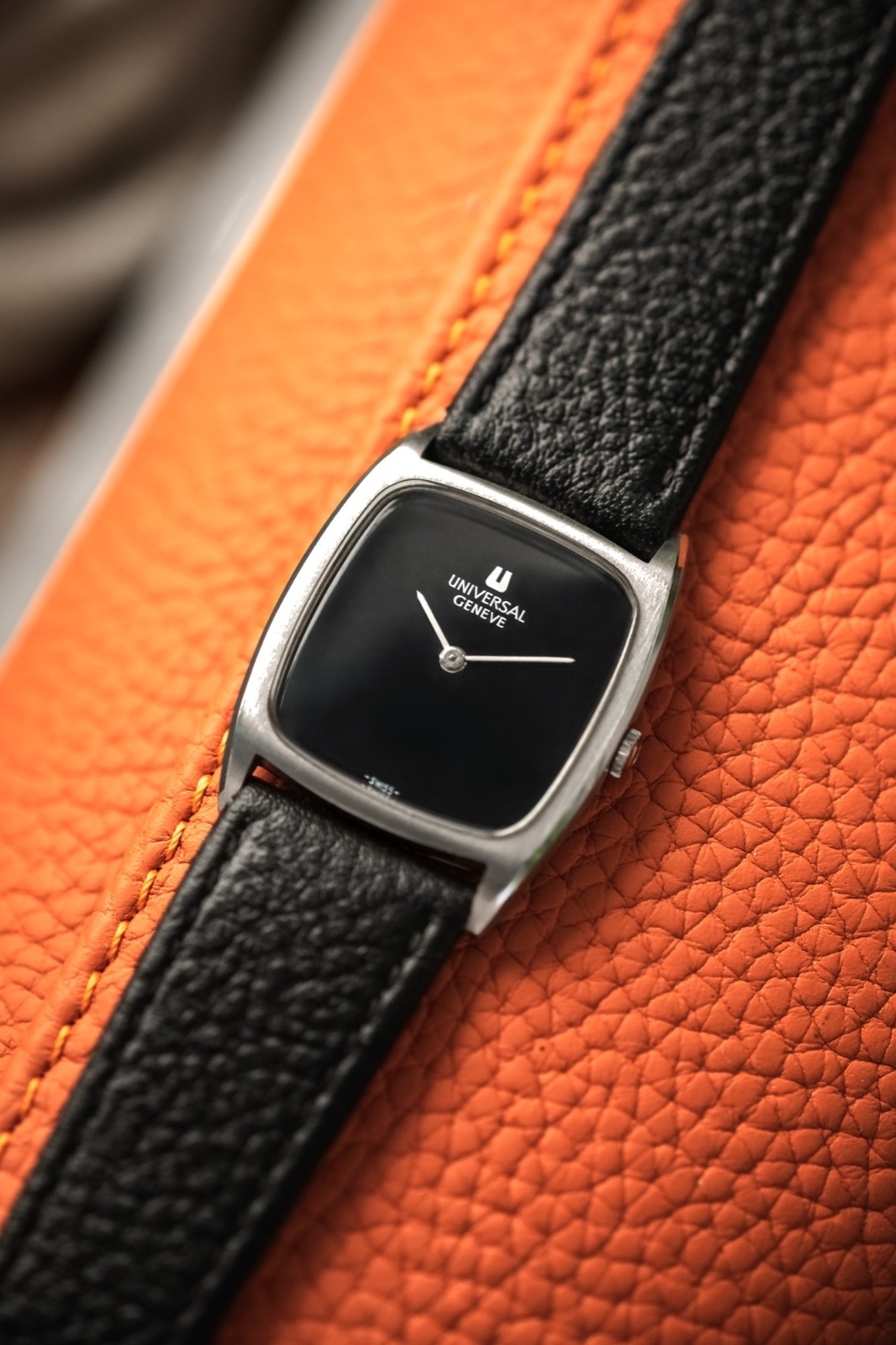 Universal Geneve Rectangular Ref. 842114, hand-wound cal. UG 1-42, black dial