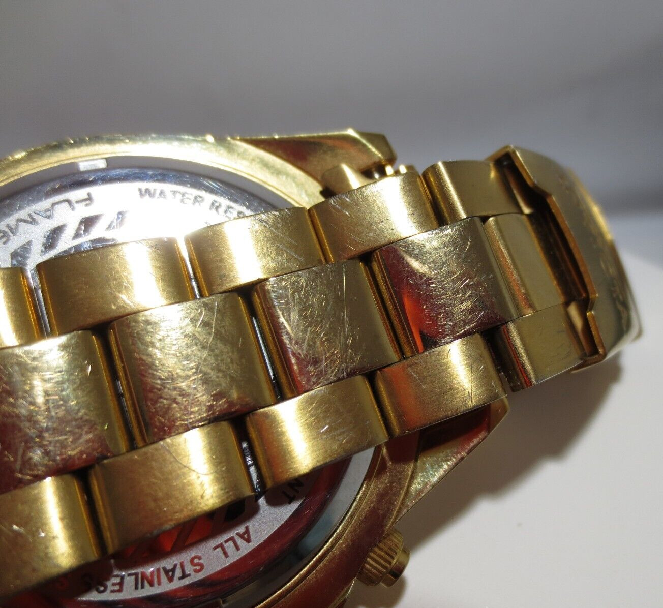 MEN’S INVICTA 19157 QUARTZ CHRONOGRAPH WATCH 43.50 MM CASE 6.75″ LONG (127882-4)