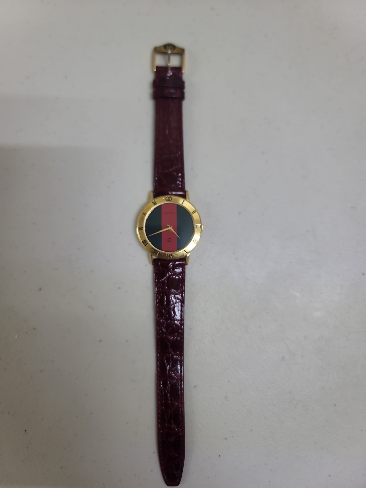 Gucci 3000M Watch Quartz 33 mm case