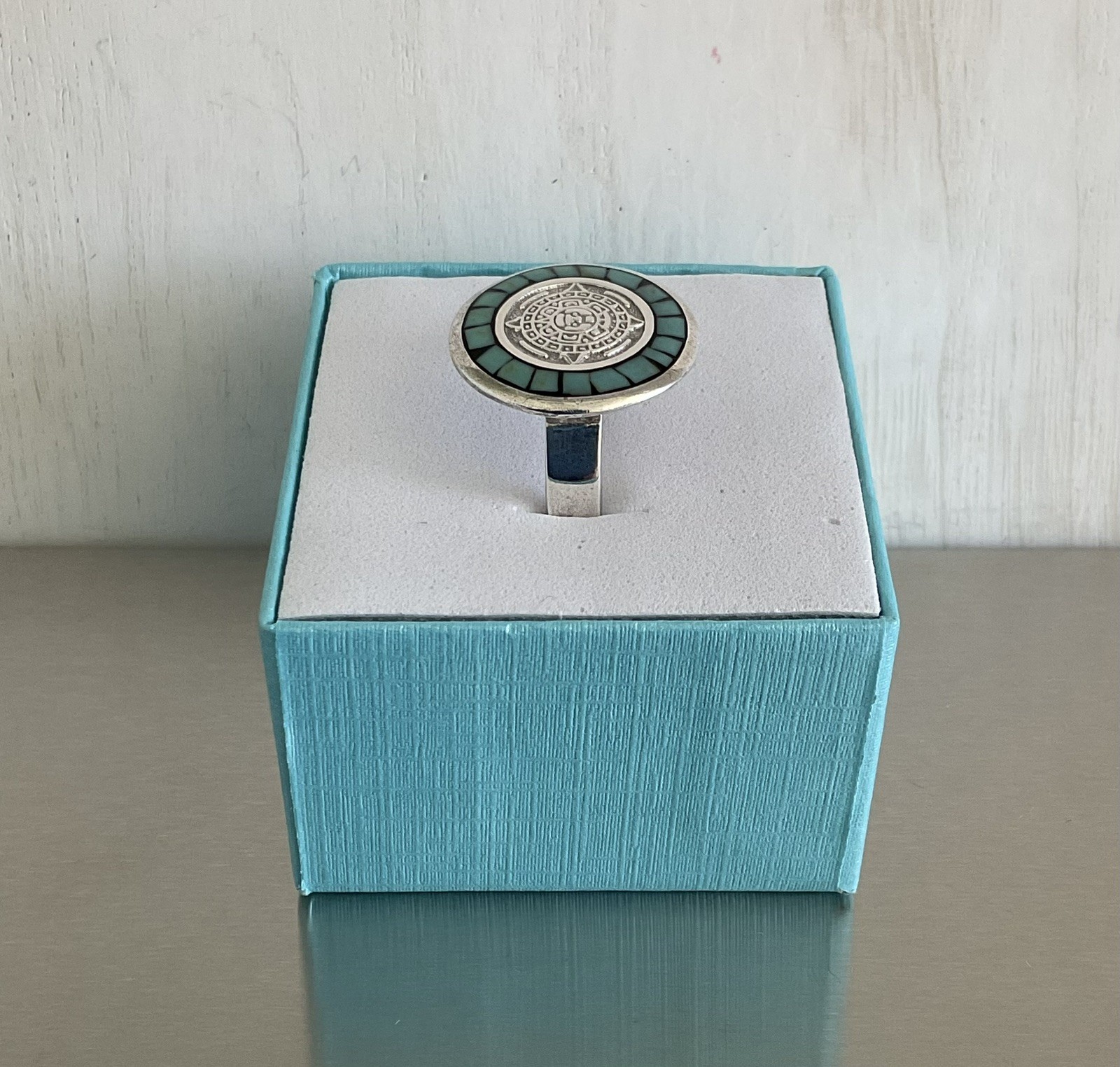 Turquoise Chip Inlay Aztec Calendar Motif Ring 925 Sterling Silver Size 7