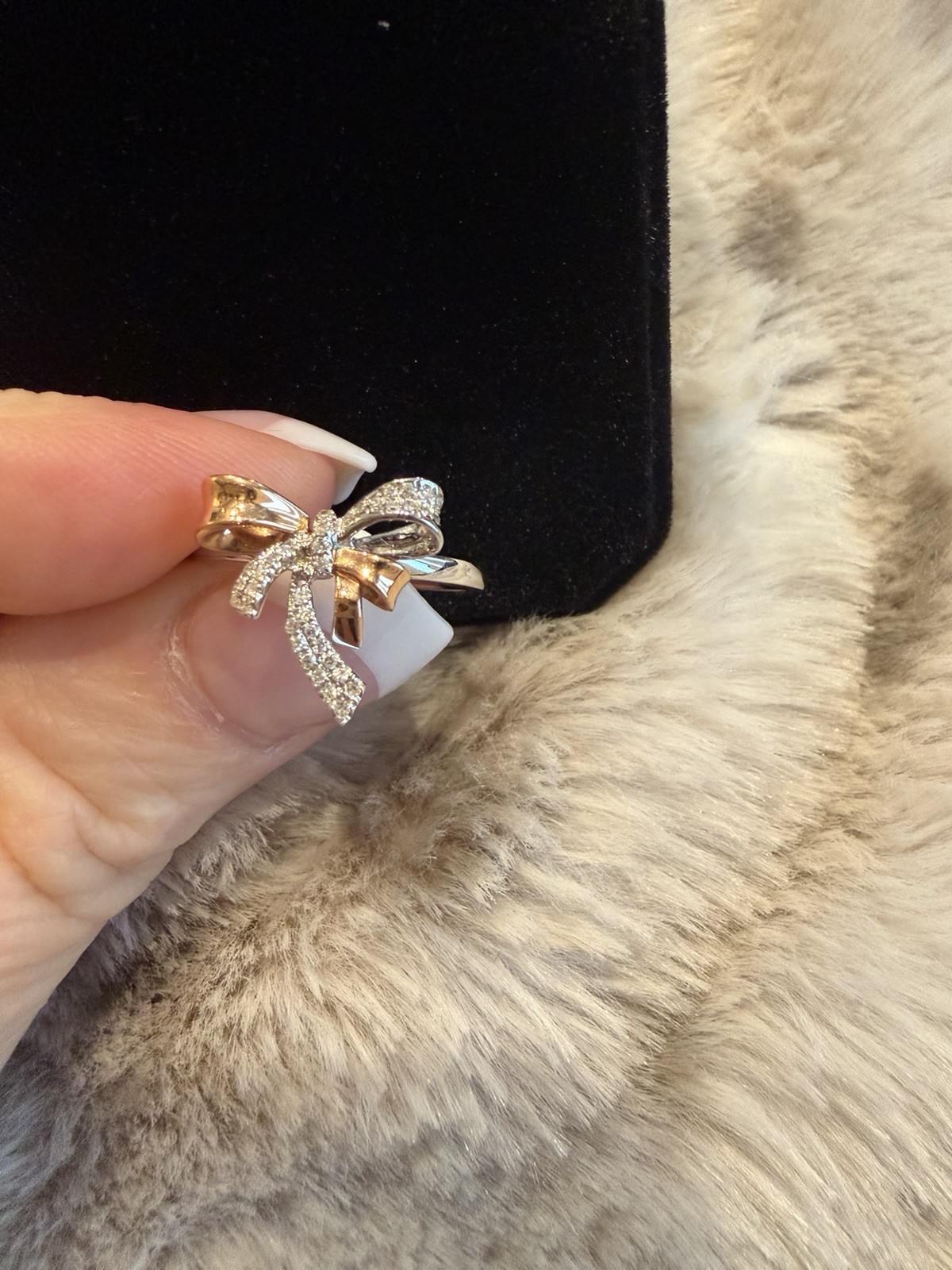 Women’s Bow Knot 14K Gold Two Tone Right Hand Ring