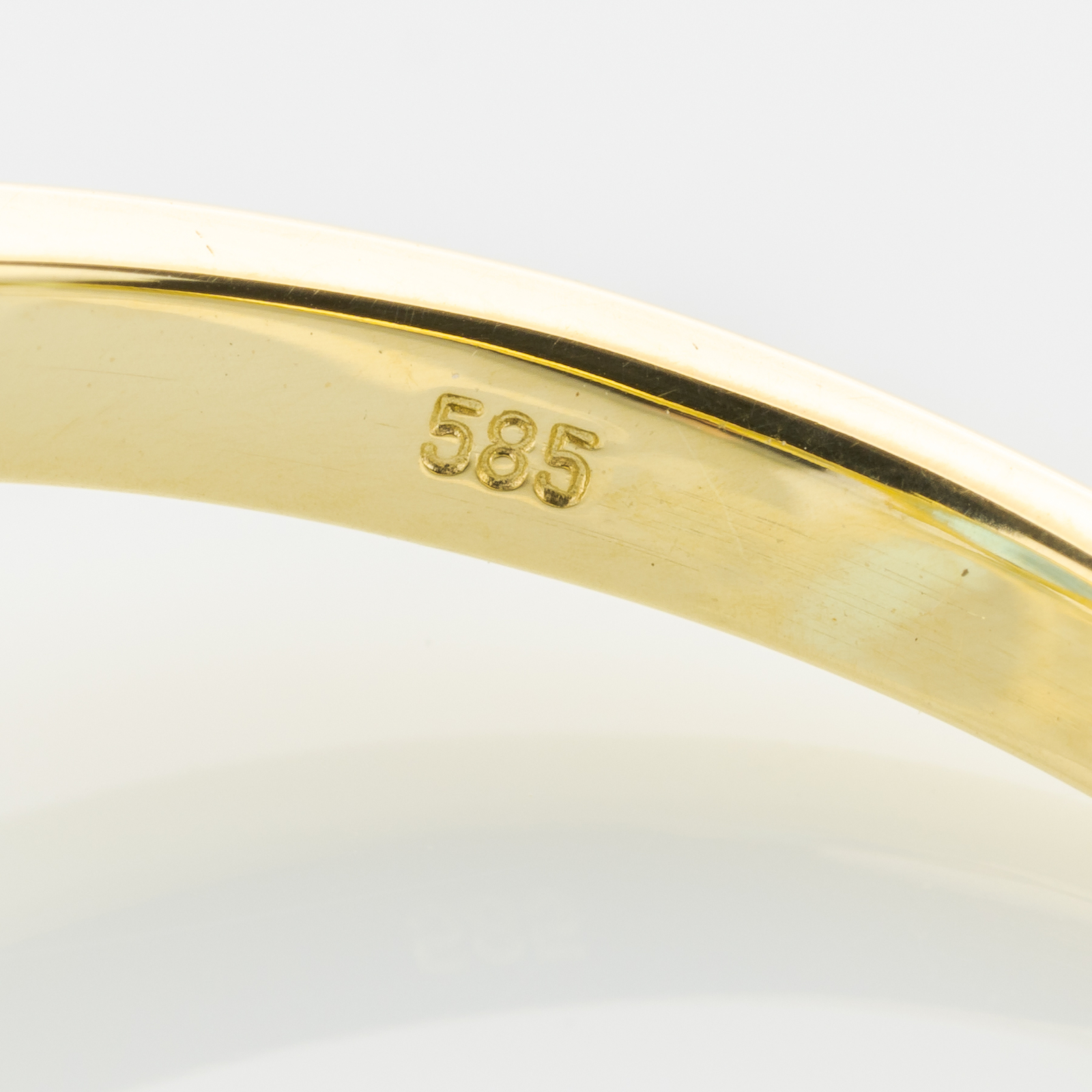 14k gold ring with an aquamarine and diamonds