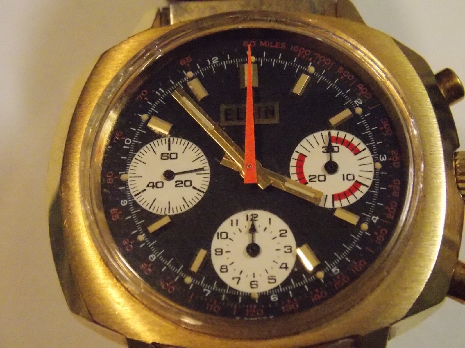 VINTAGE ELGIN MENS WATCH PANDA CHRONOGRAPH VALJOUX