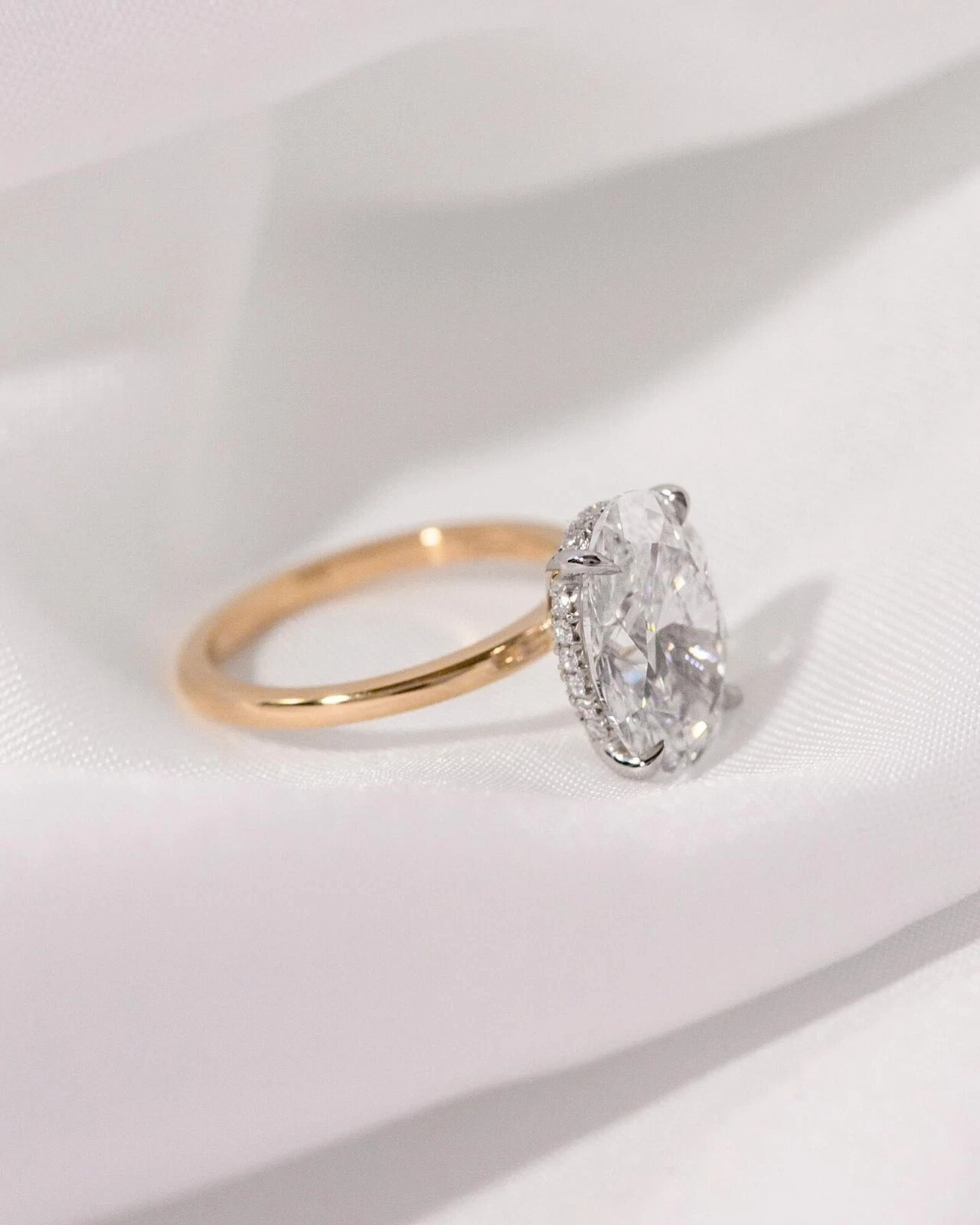 14k Multi Gold Halo Diamond Ring 4.3 Ct Lab Grown Oval Cut IGI Certified VVS E F