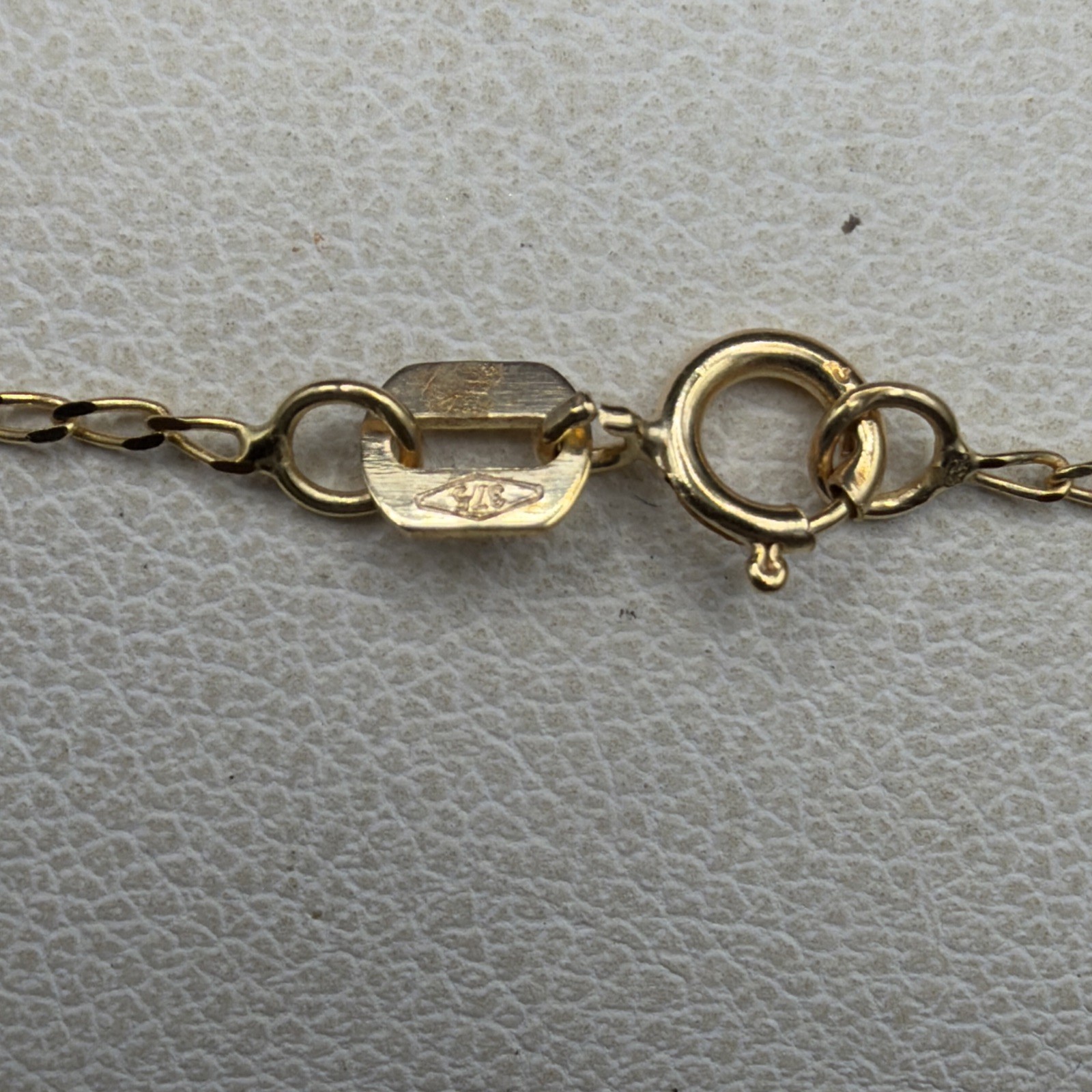 9ct Gold Teddy Heart Pendant