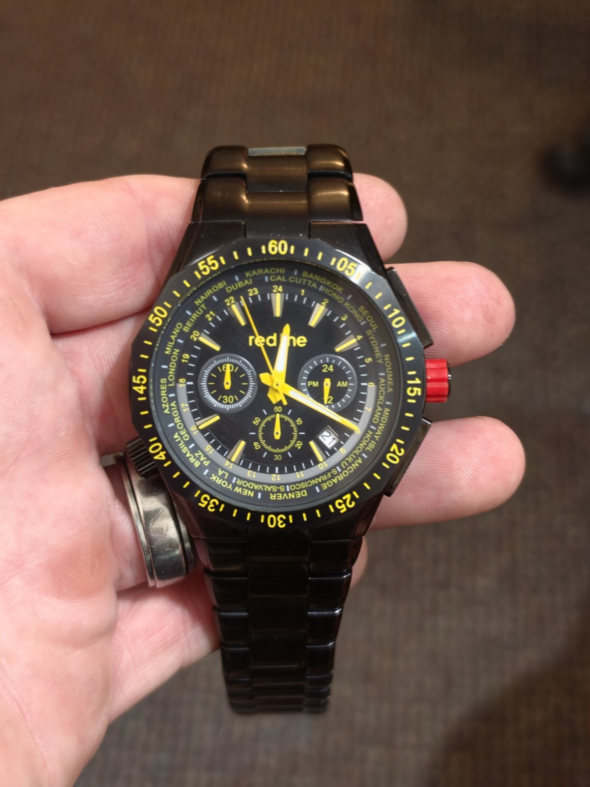 Red Line Men’s Chronograph Black Dial Yellow Accents Nice Watch! New Battery