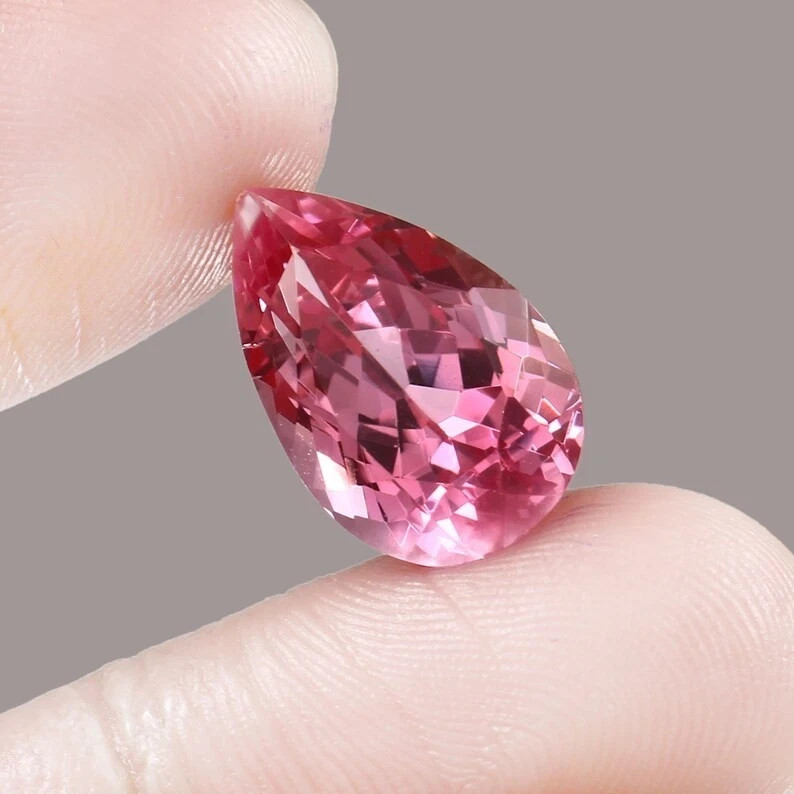4.70 CT Natural Pink Diamond Pear Cut 10×14 MM VVS1 D Grade IDGL Certified E10
