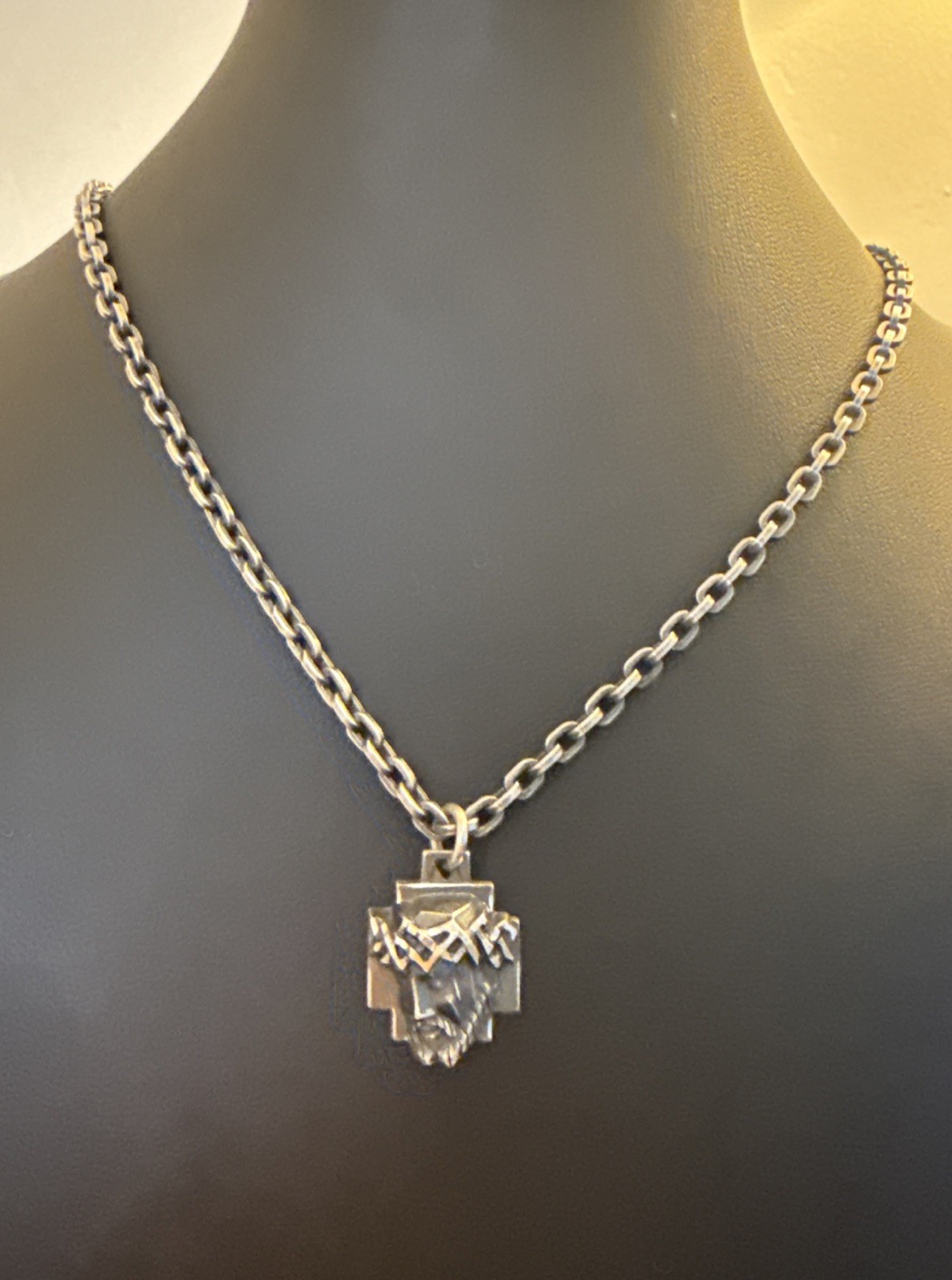 Sterling Silver Crown of Thorns Christ Head Cross Pendant On Silver Chain