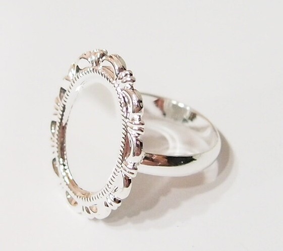 8 of 18x13mm Shiny Silver Adjustable Closed Loop Scalloped Ring Settings