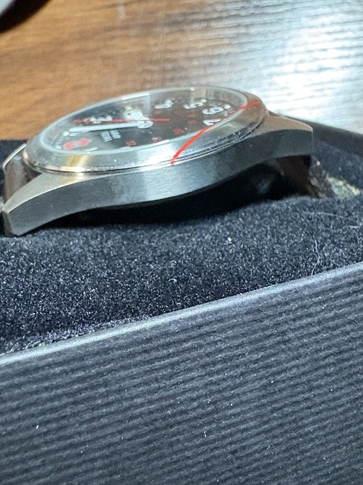 Mens Swiss Army Victorinox Watch 241083 Brand new with papers