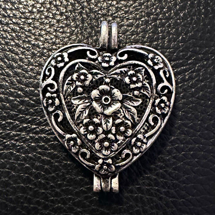 Silver Tone Metal Heart Urn Ashes Locket Pendant Heart Silverplate No Chain