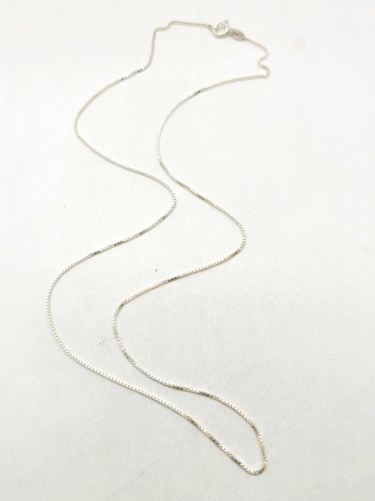 Sterling Silver .925 0.8mm 20″ Box Chain Necklace – 2.13gr