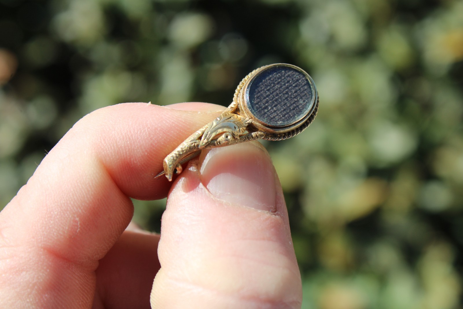 Antique 14k Yellow Gold Victorian Mourning Brooch, 3.17g (1.25″)