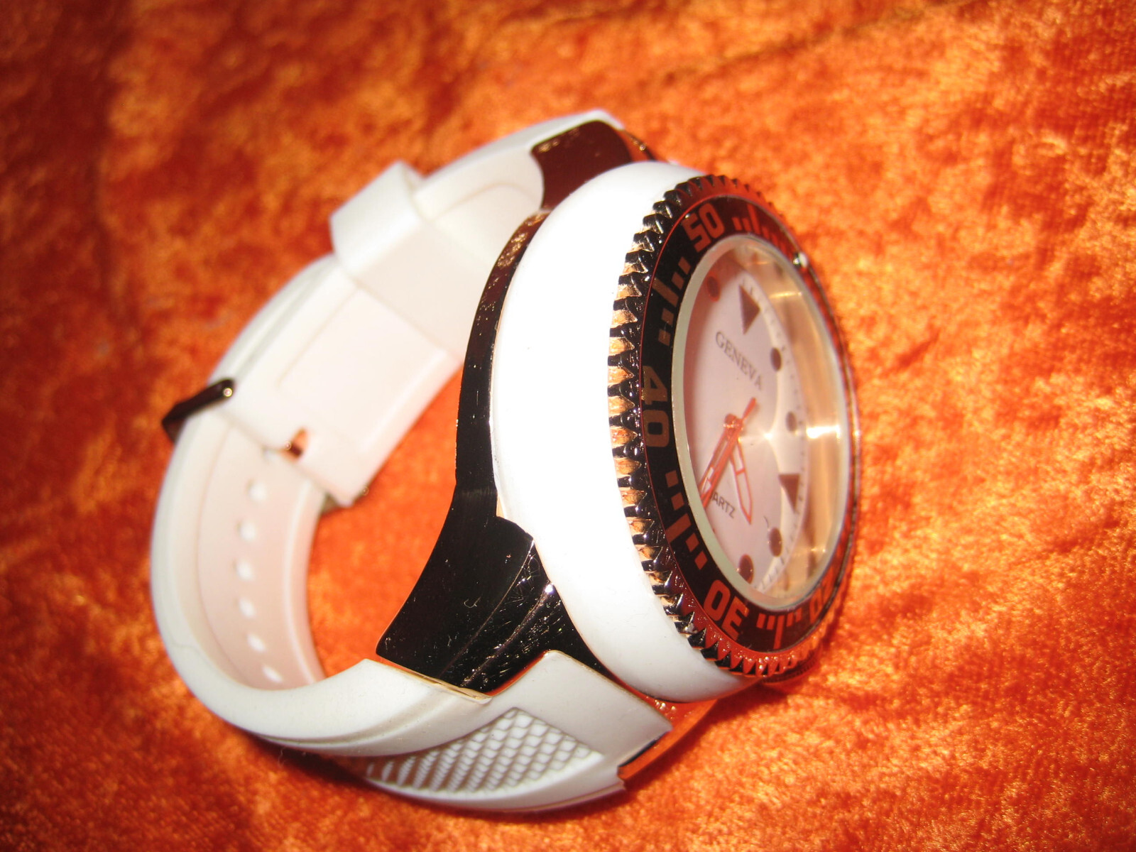 GENEVA WHITE AND GOLD MODEL 802 SWISS LEGEND NEPTUNE STYLE MEN’S WATCH