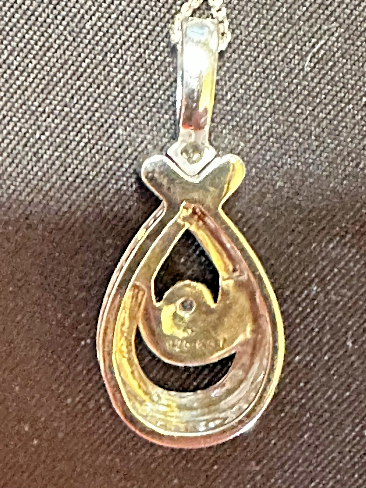 Kay Jewelers 925 KSJ Silver Teardrop Pendant w Diamonds, 925 Silver Link Chain