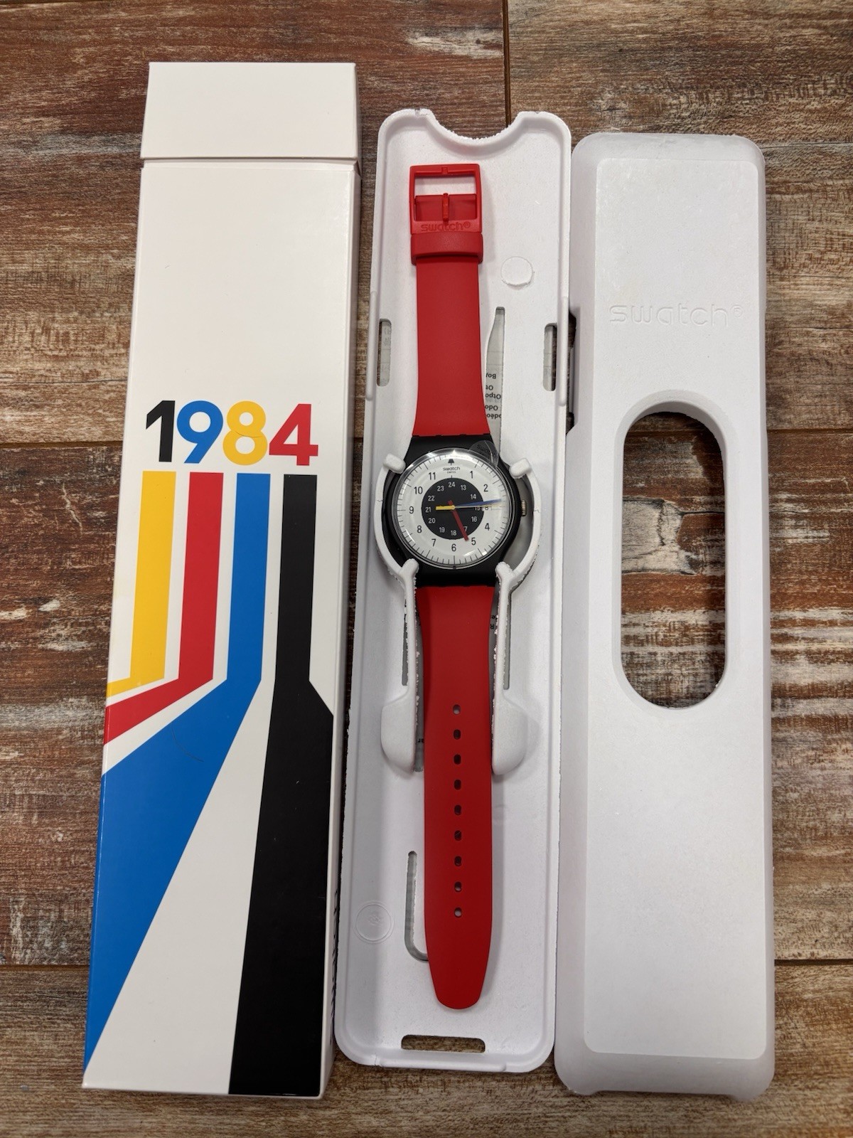 Limited Swatch Originals CHRONO-TECH Back To 1984 Reloaded 41mm NEW