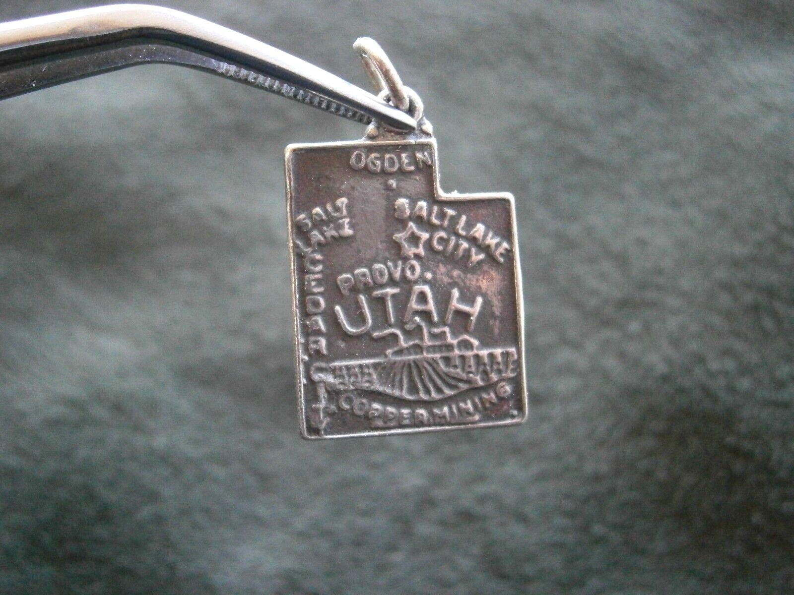 Utah State Map Vintage 925 Sterling Silver Bracelet Charm Pendant 2.6g