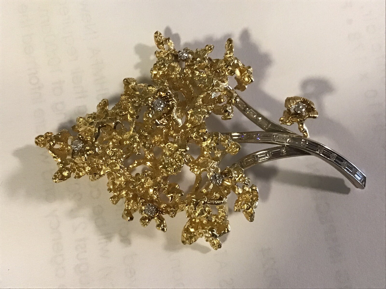 Stunning vintage 14 K Solid Gold 36.3 G ,natural Diamonds 3 Ct Brooch/pin