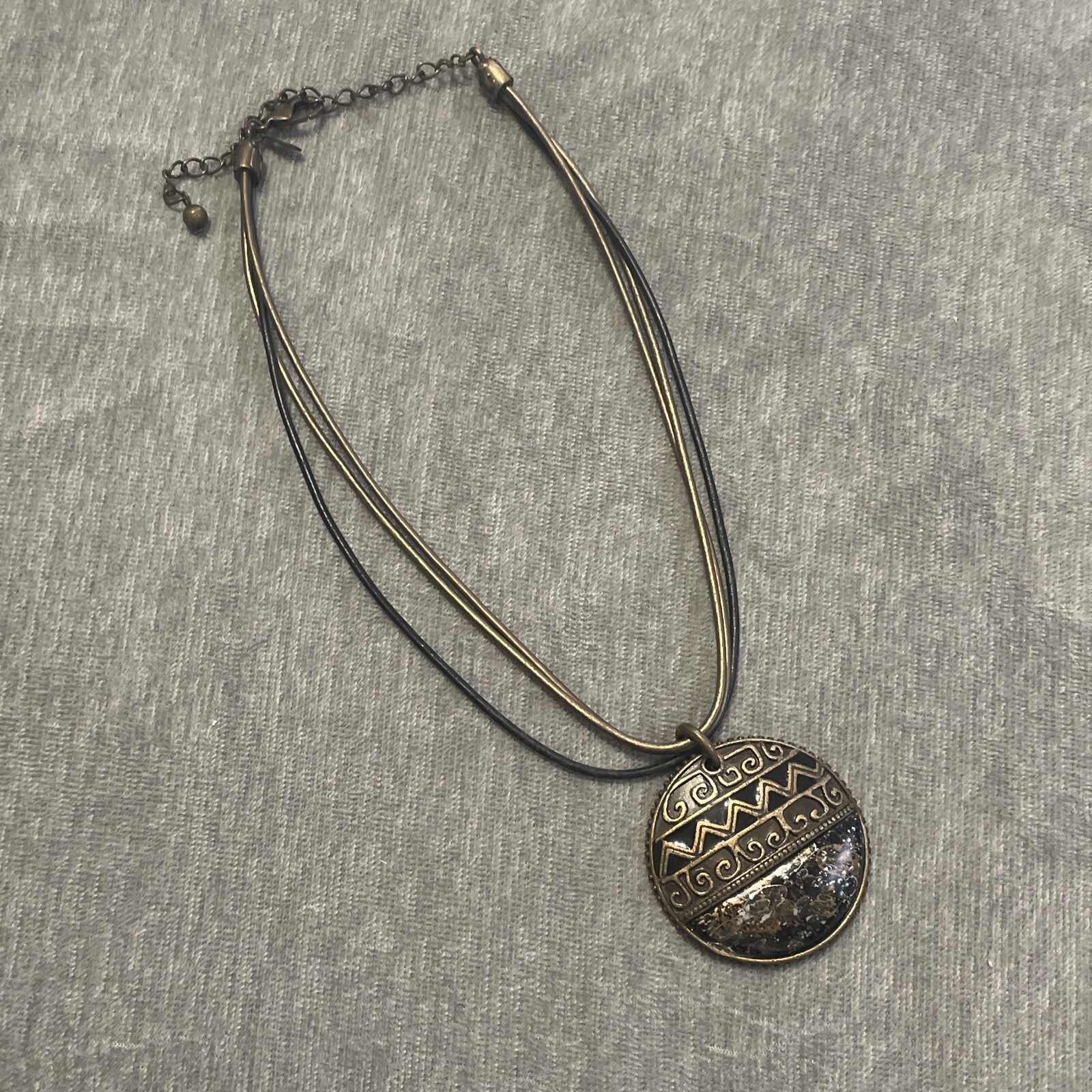 Chico’s Choker Necklace Aztec Enamel Mandala Pendant Leather Metal Chicos