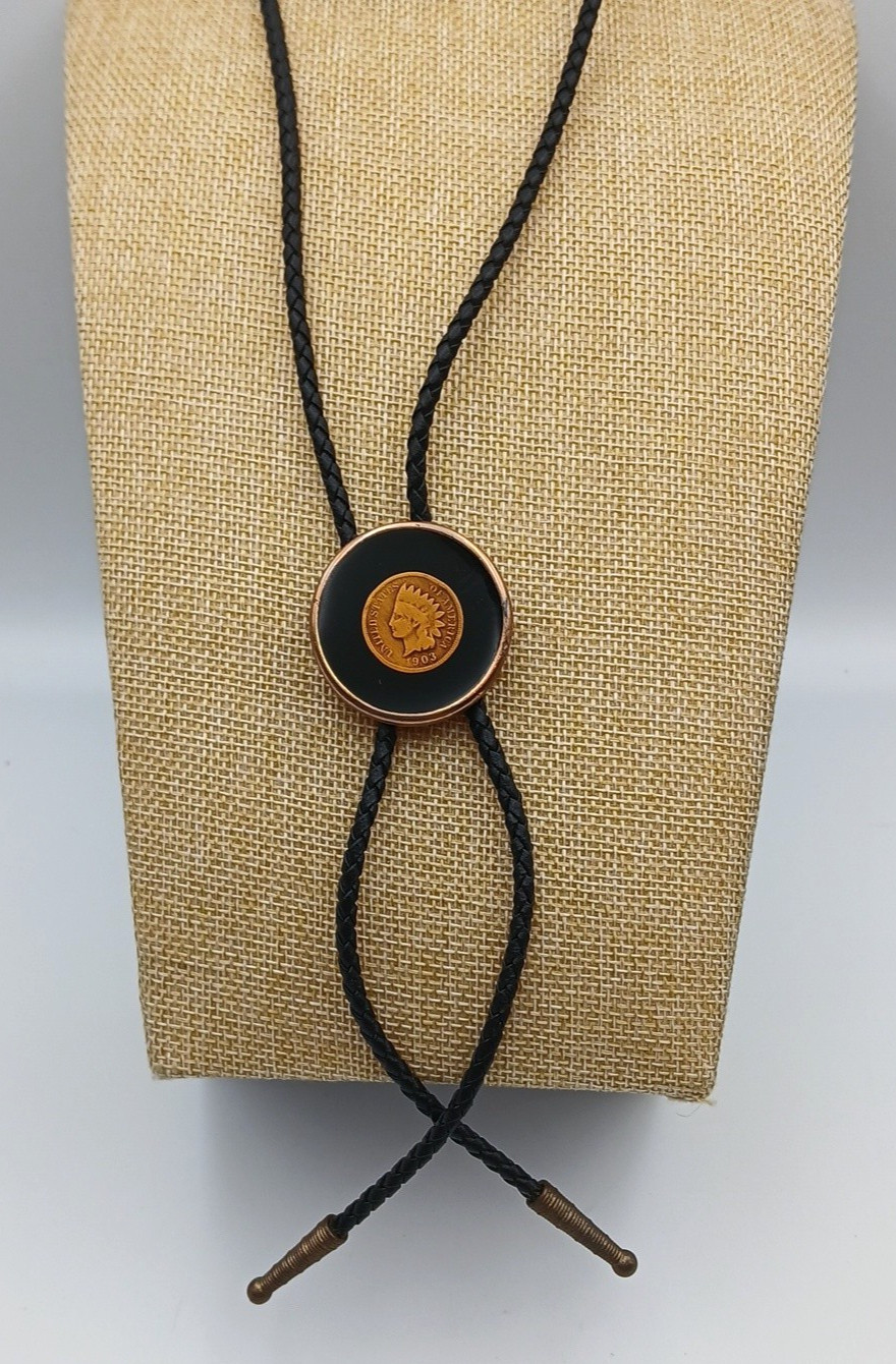 Vtg 1903 Indian Head Penny Coin Bolo Tie Gold Tone Metal Enamel Leather Cord