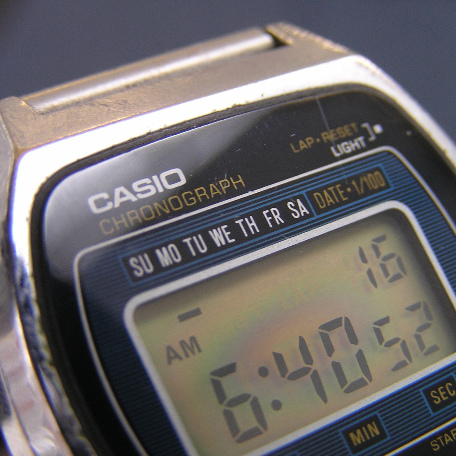 Vintage 80s CASIO 110QS-37 Chronograph Silver Digital Watch 1980 Japan Imported