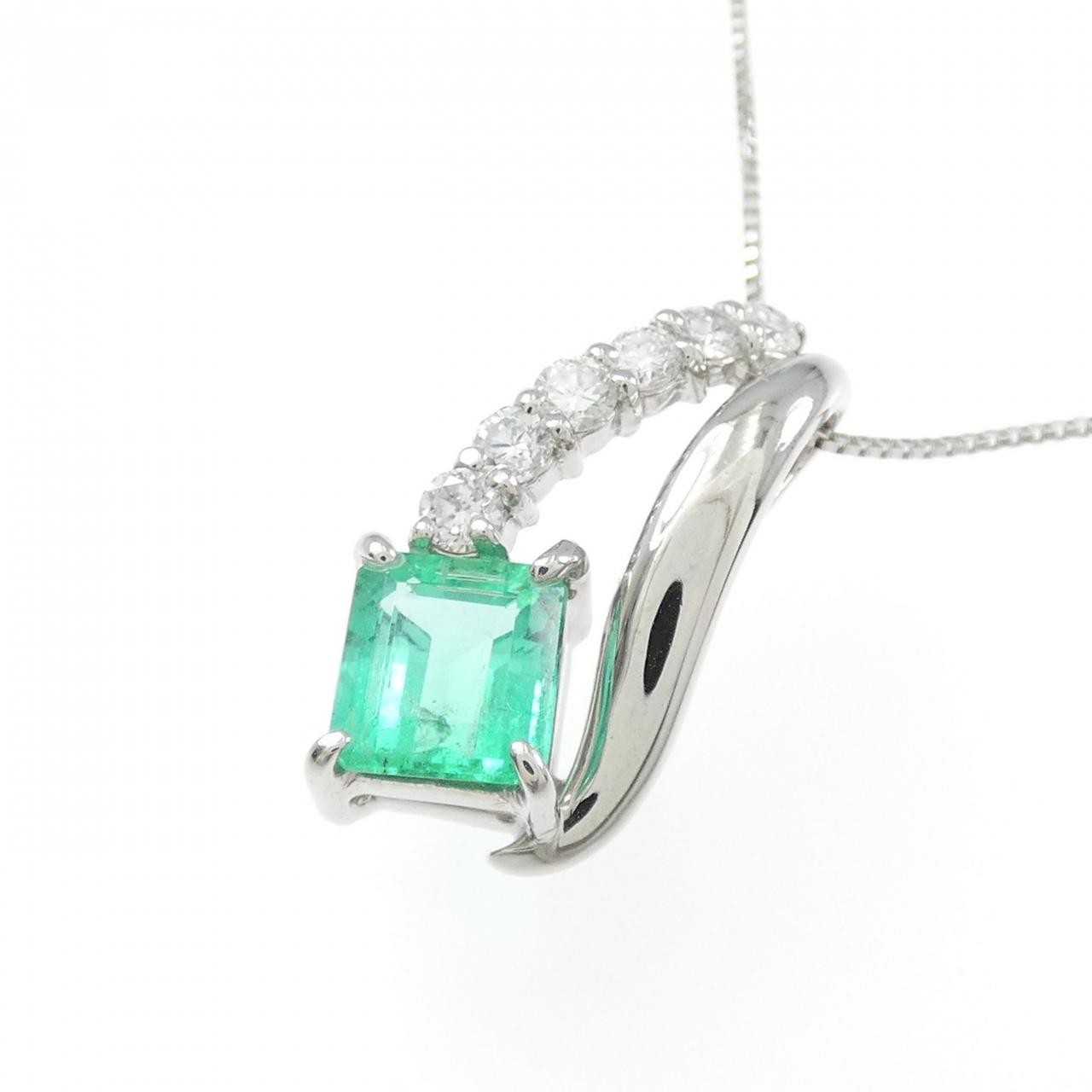 Authentic K18WG Emerald Necklace 0.85CT #270-004-157-7933